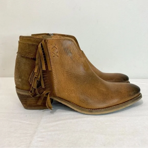 Diba True Pony Up Leather Fringe Ankle Boots Women's 8 Western Rodeo Low Heeled - Picture 1 of 13